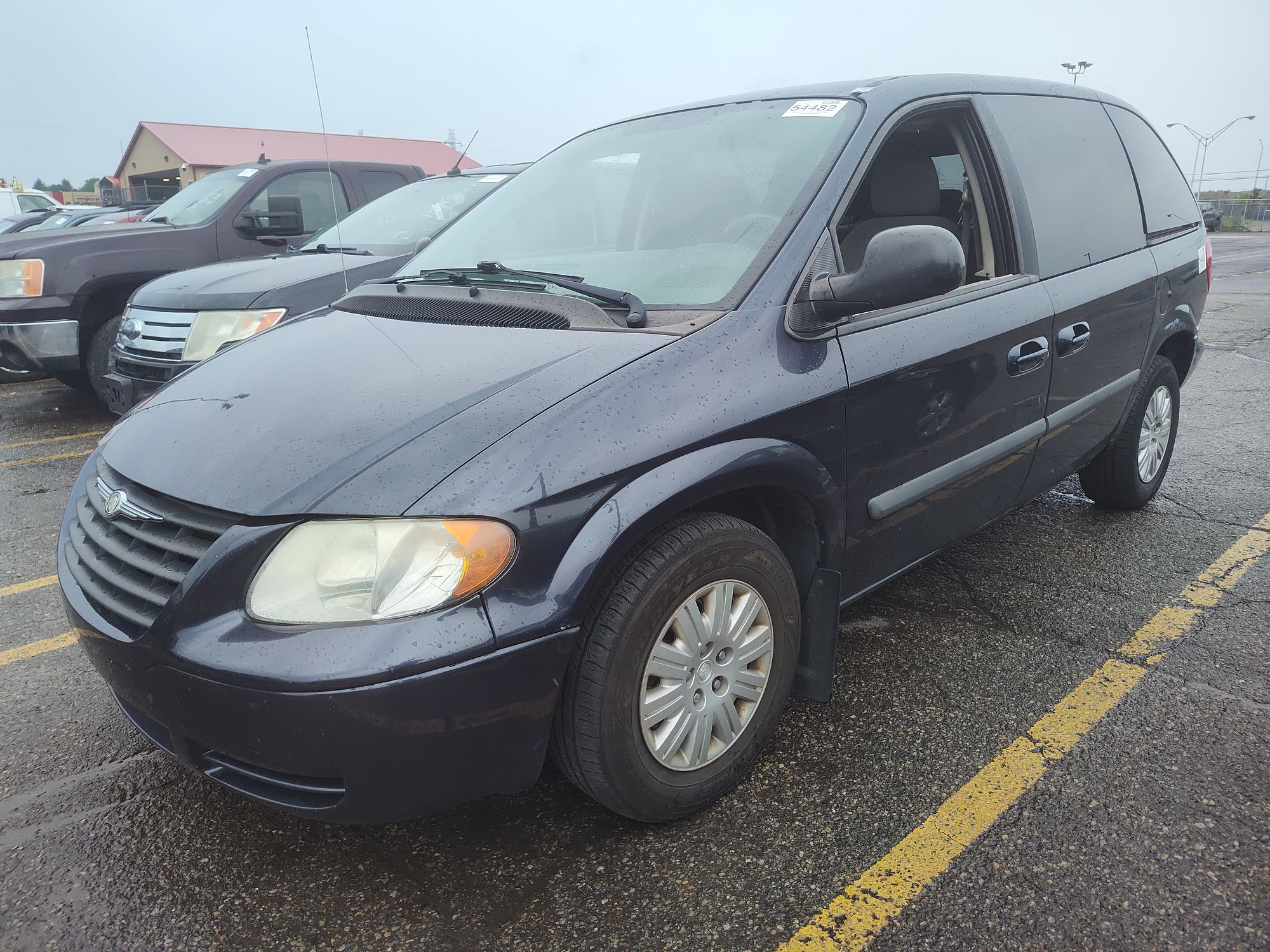 2006 CHRYSLER TOWN COUNTRY - Image 1