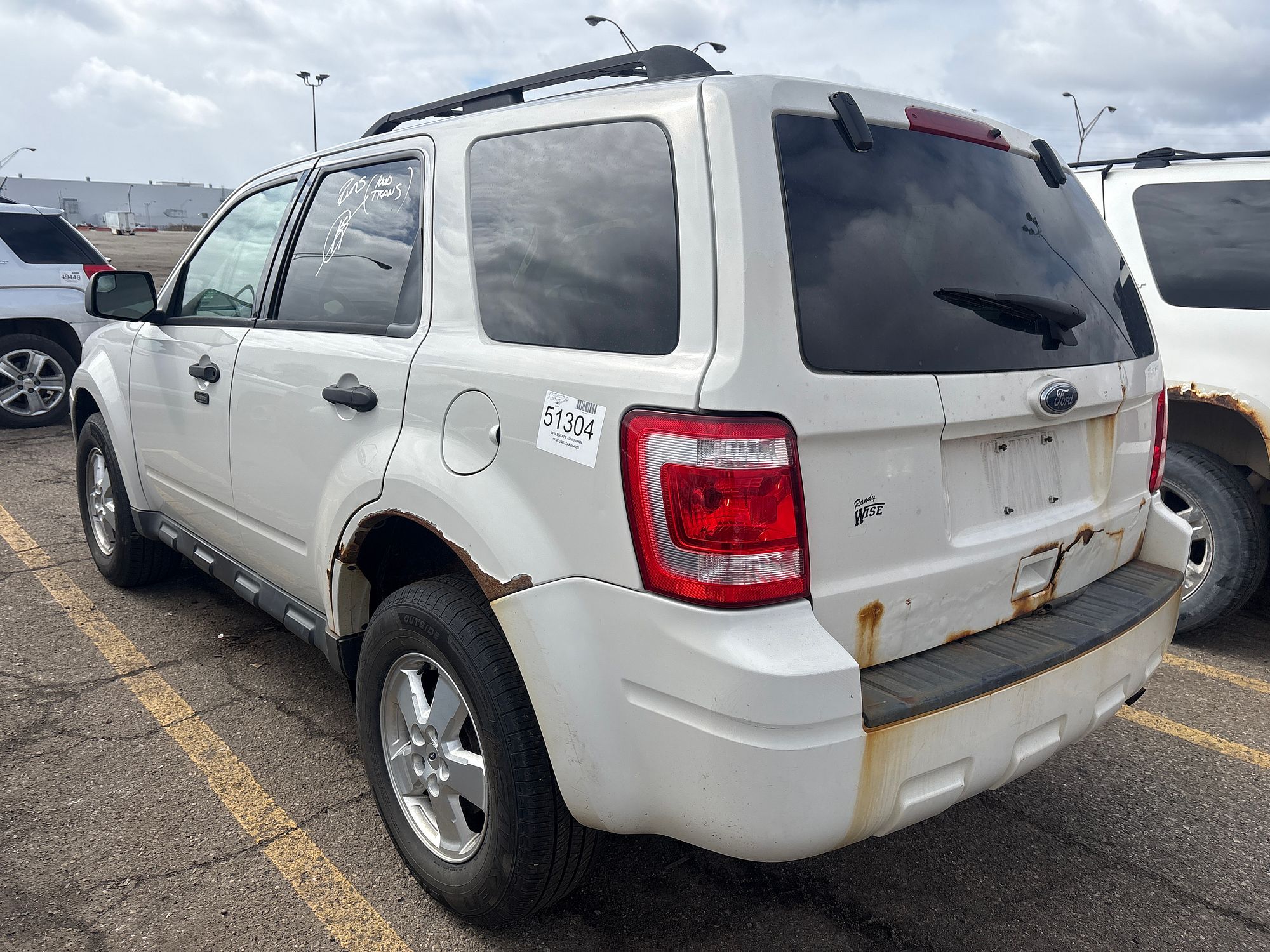 2010 FORD ESCAPE - Image 4