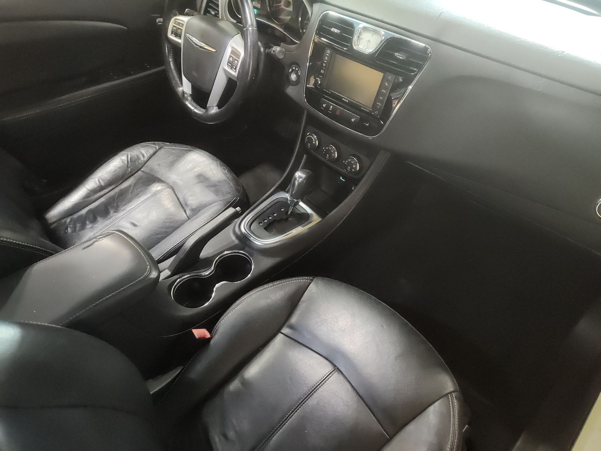 2011 CHRYSLER 200 - Image 7