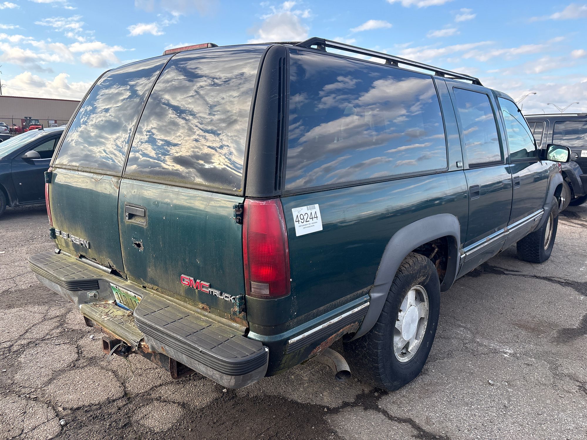 1995 GMC SUBURBAN 1500 - Image 3