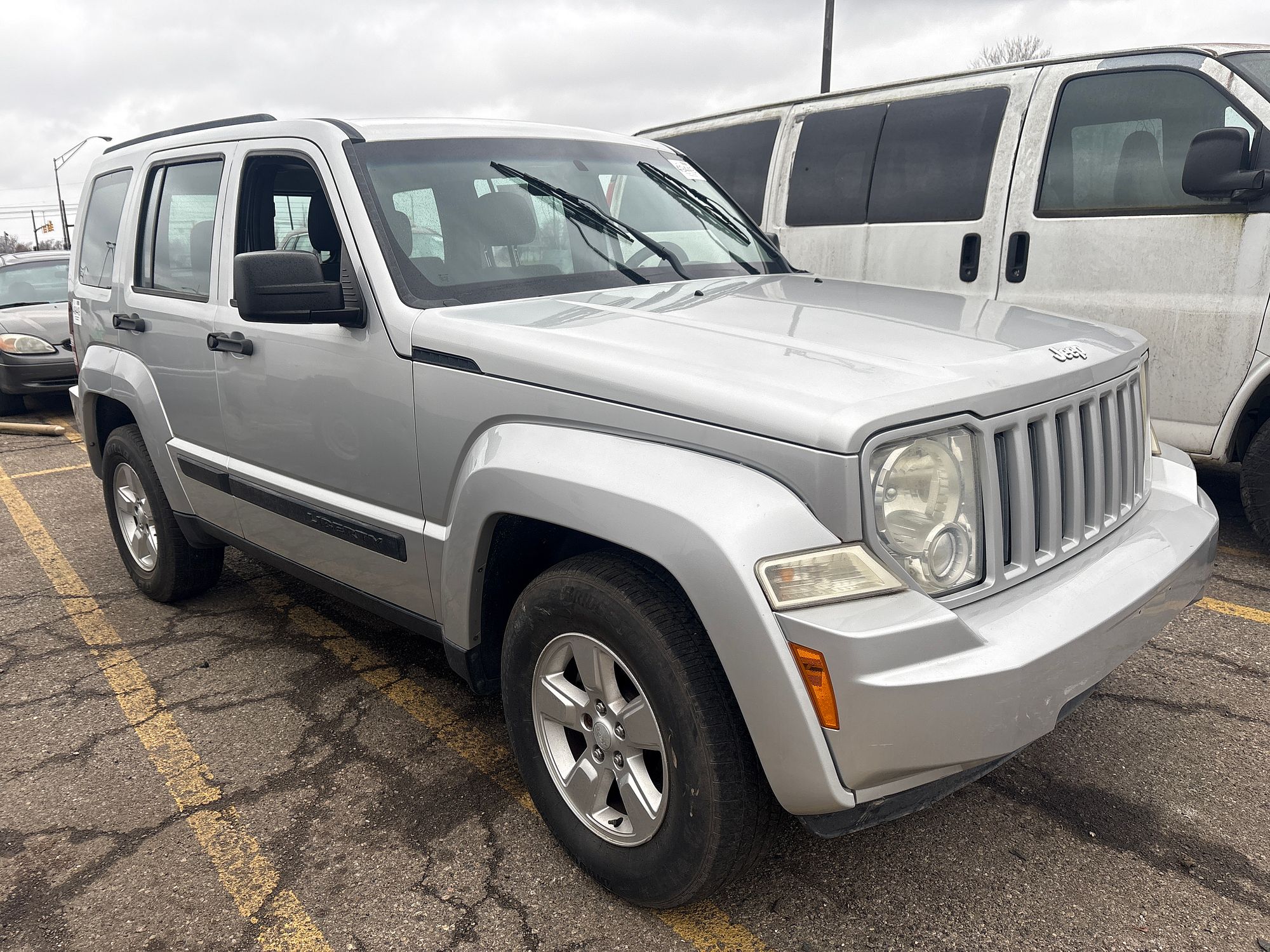 2012 JEEP LIBERTY - Image 2