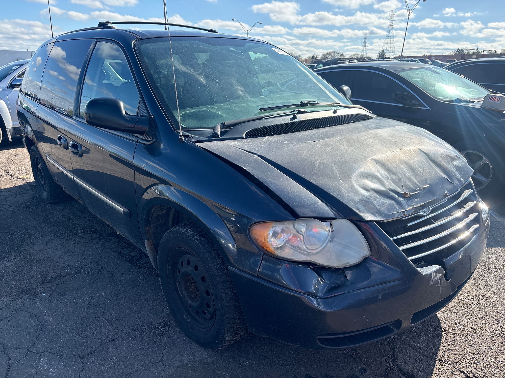 2007 CHRYSLER TOWN COUNTRY - Image 2