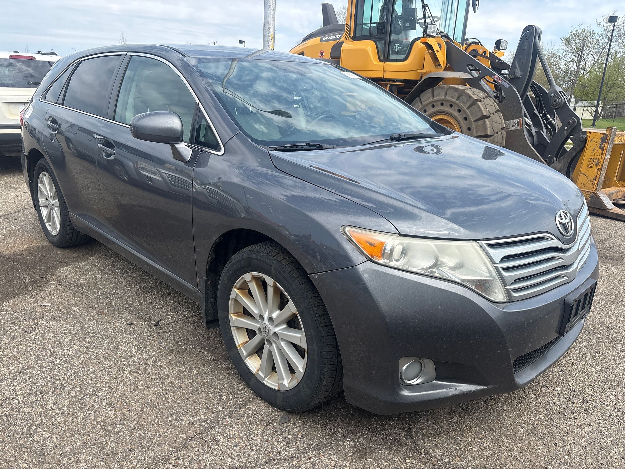 2011 TOYOTA VENZA - Image 2