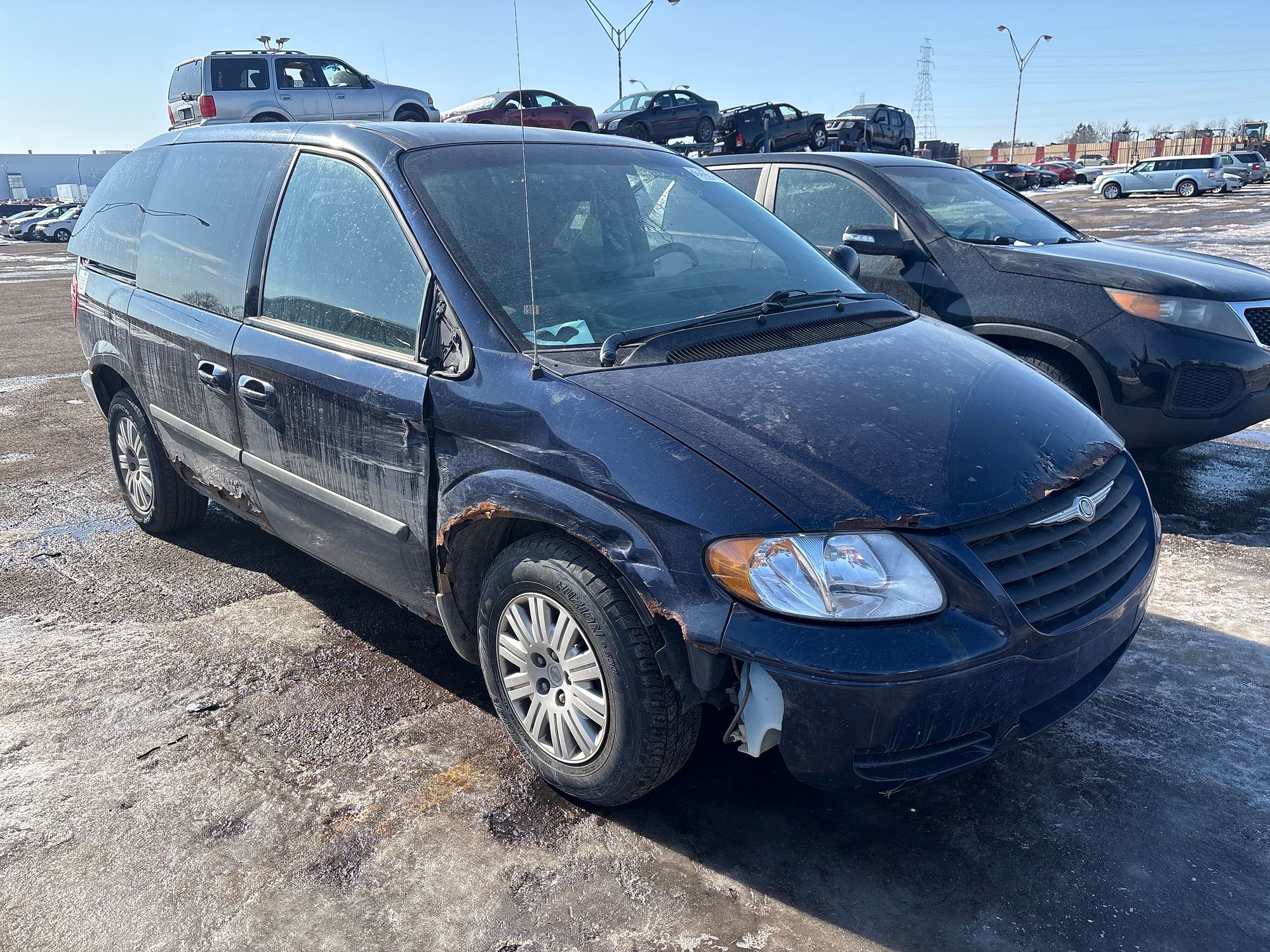 2006 CHRYSLER TOWN COUNTRY - Image 2