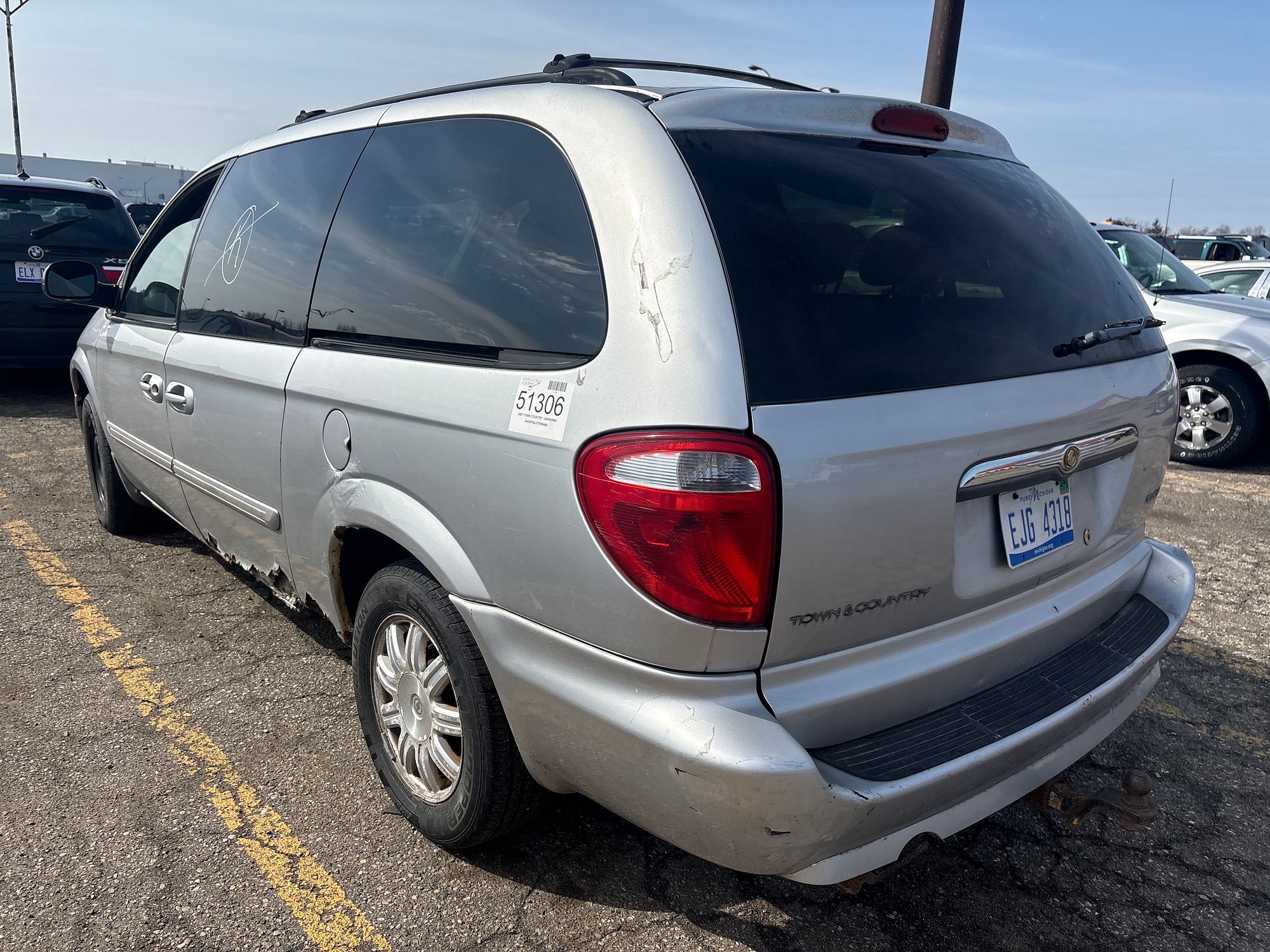 2007 CHRYSLER TOWN COUNTRY - Image 4