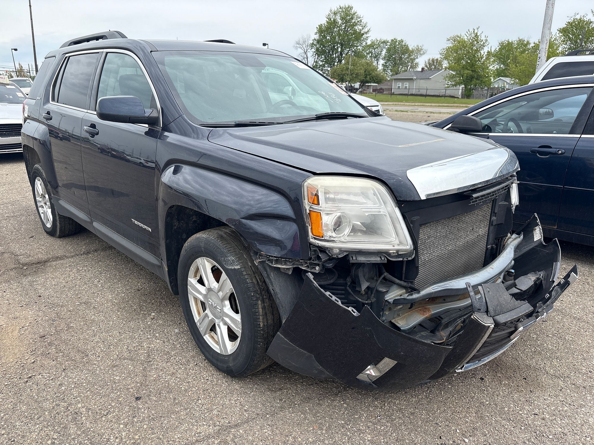 2015 GMC TERRAIN - Image 2