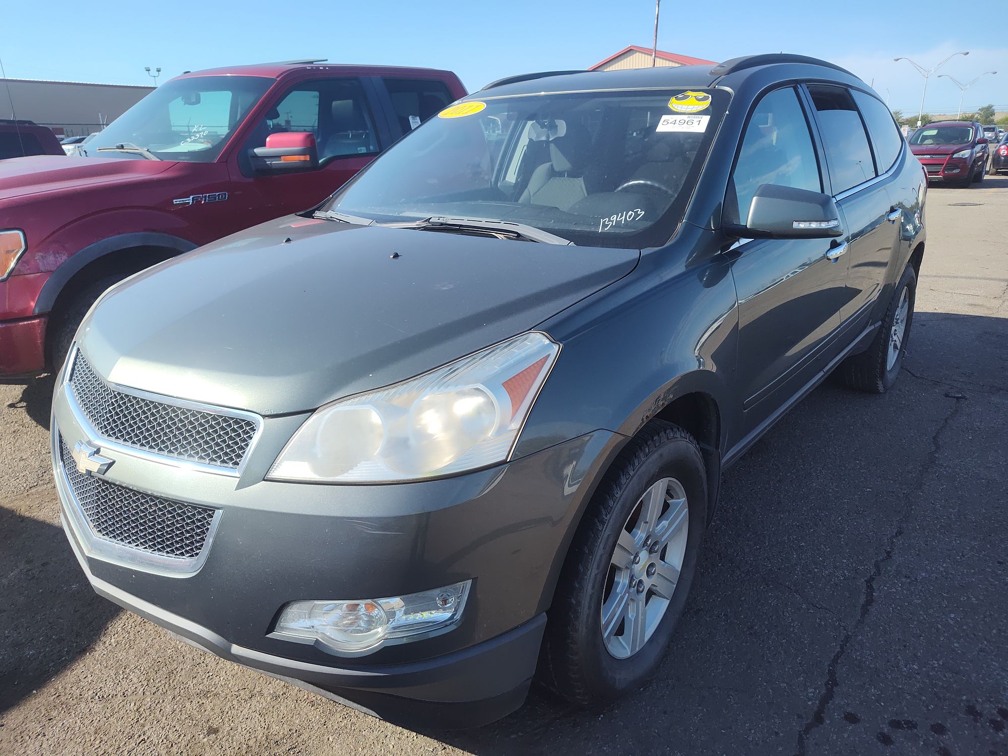 2011 CHEVROLET TRAVERSE - Image 1