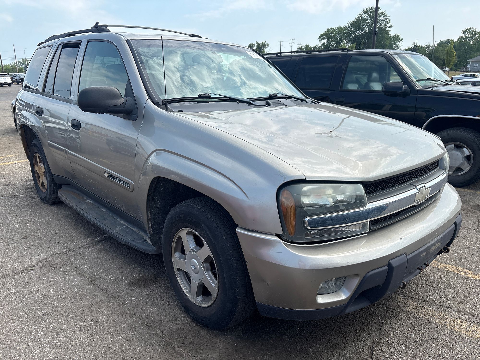 2003 CHEVROLET TRAILBLAZER - Image 2