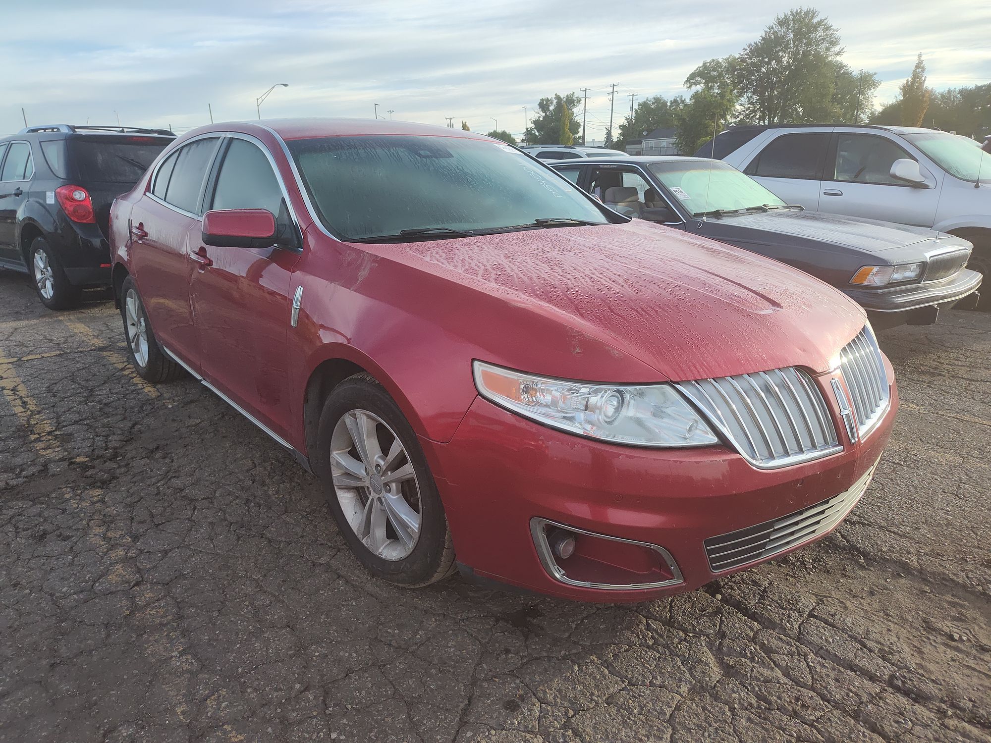 2010 LINCOLN MKS - Image 2