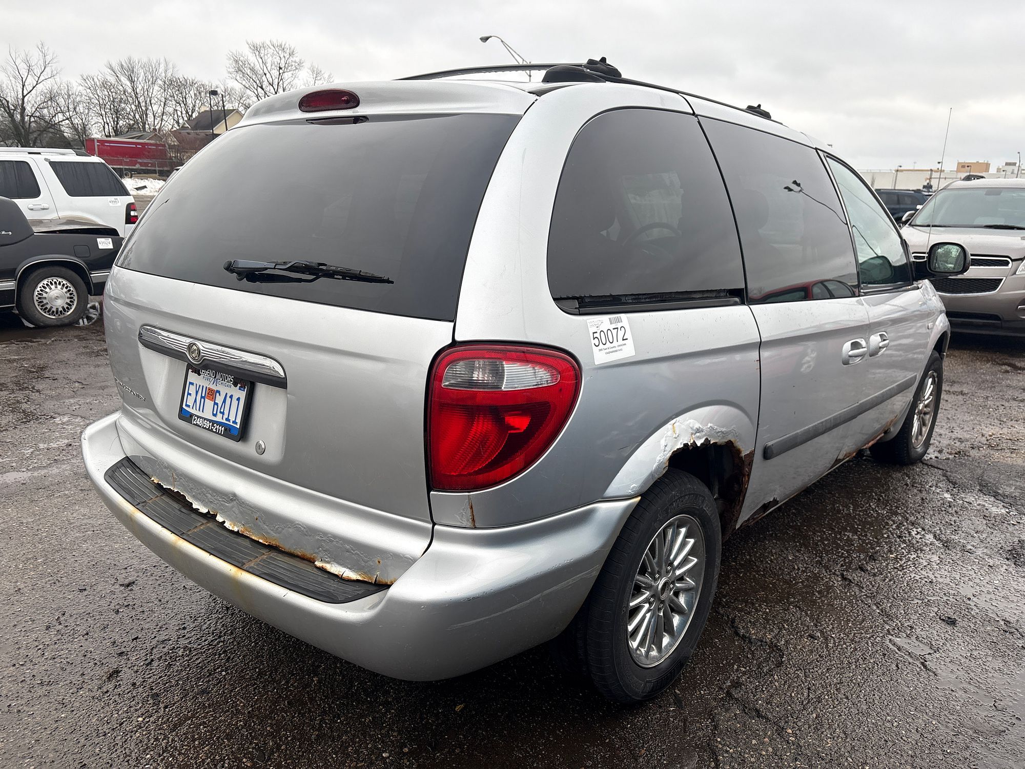 2005 CHRYSLER TOWN COUNTRY - Image 3