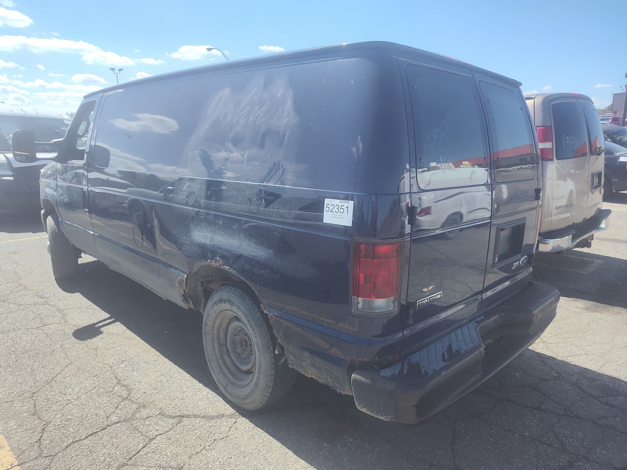 2010 FORD E150 - Image 4