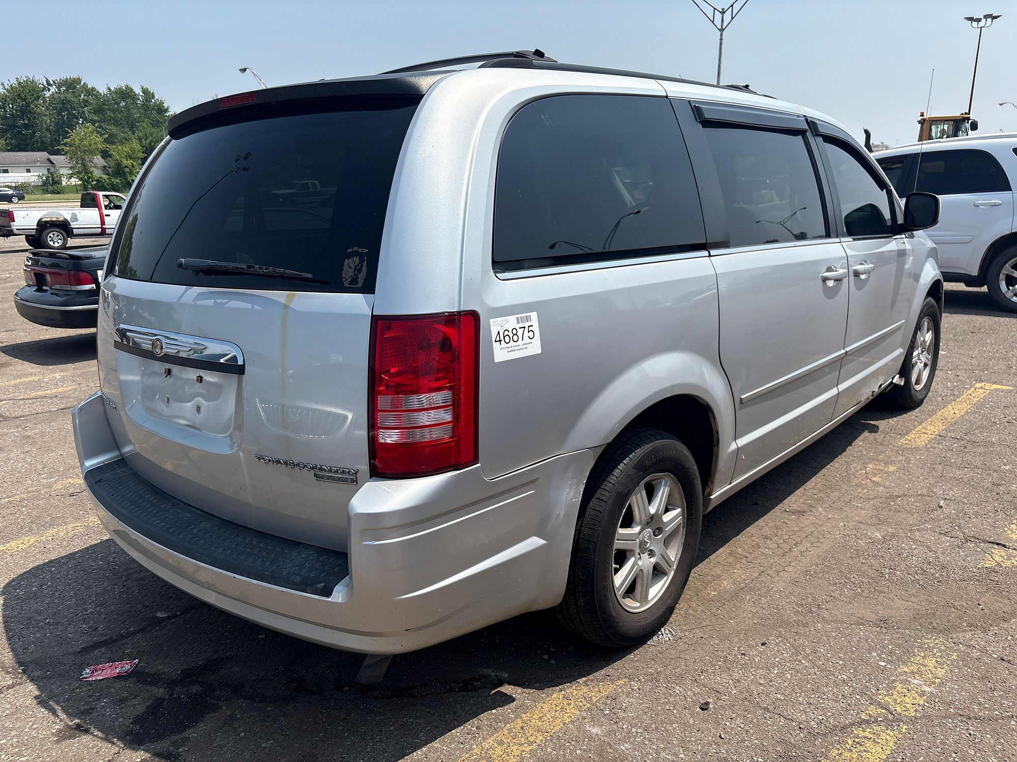 2010 CHRYSLER TOWN COUNTRY - Image 3