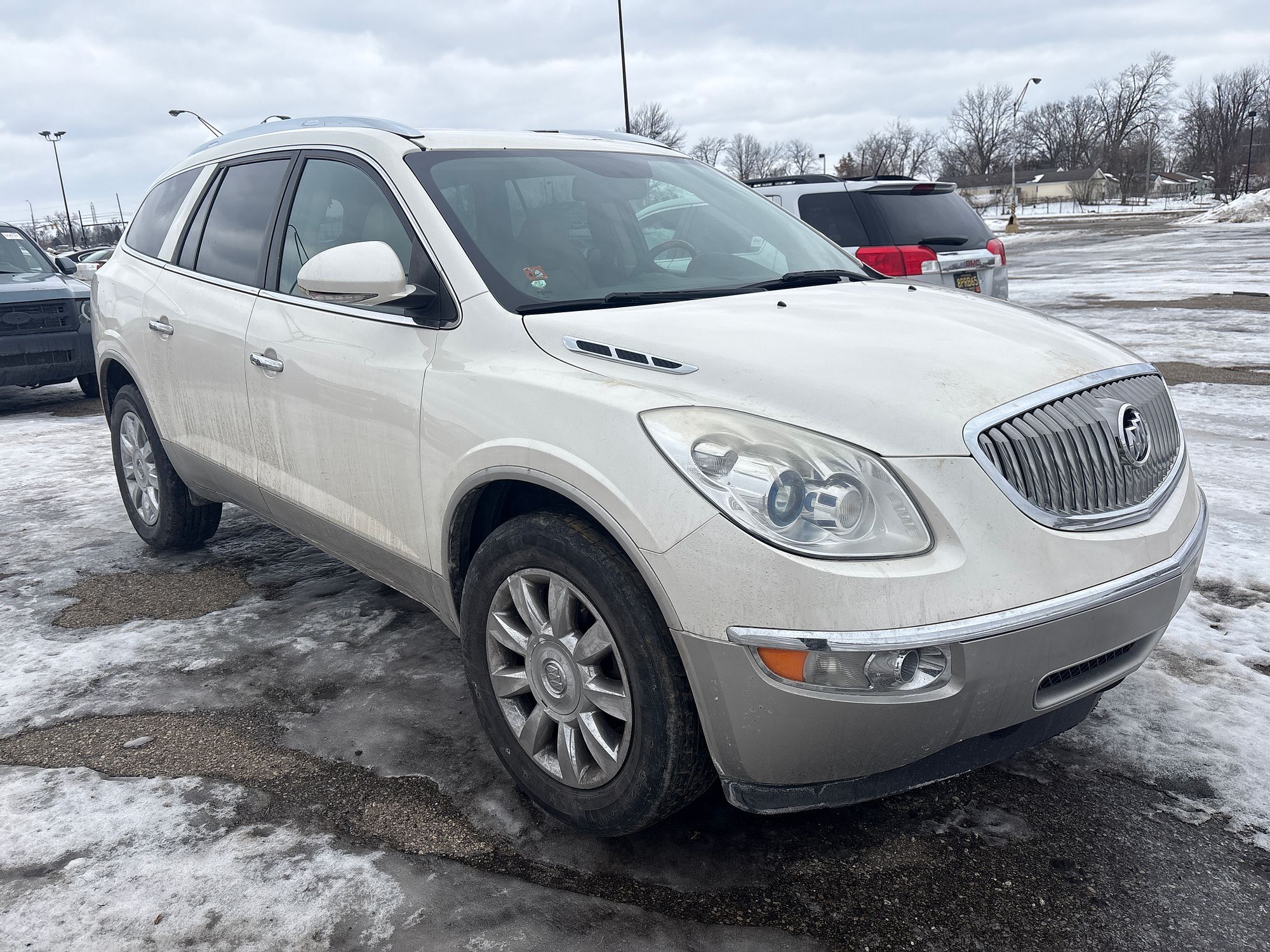 2011 BUICK ENCLAVE - Image 2
