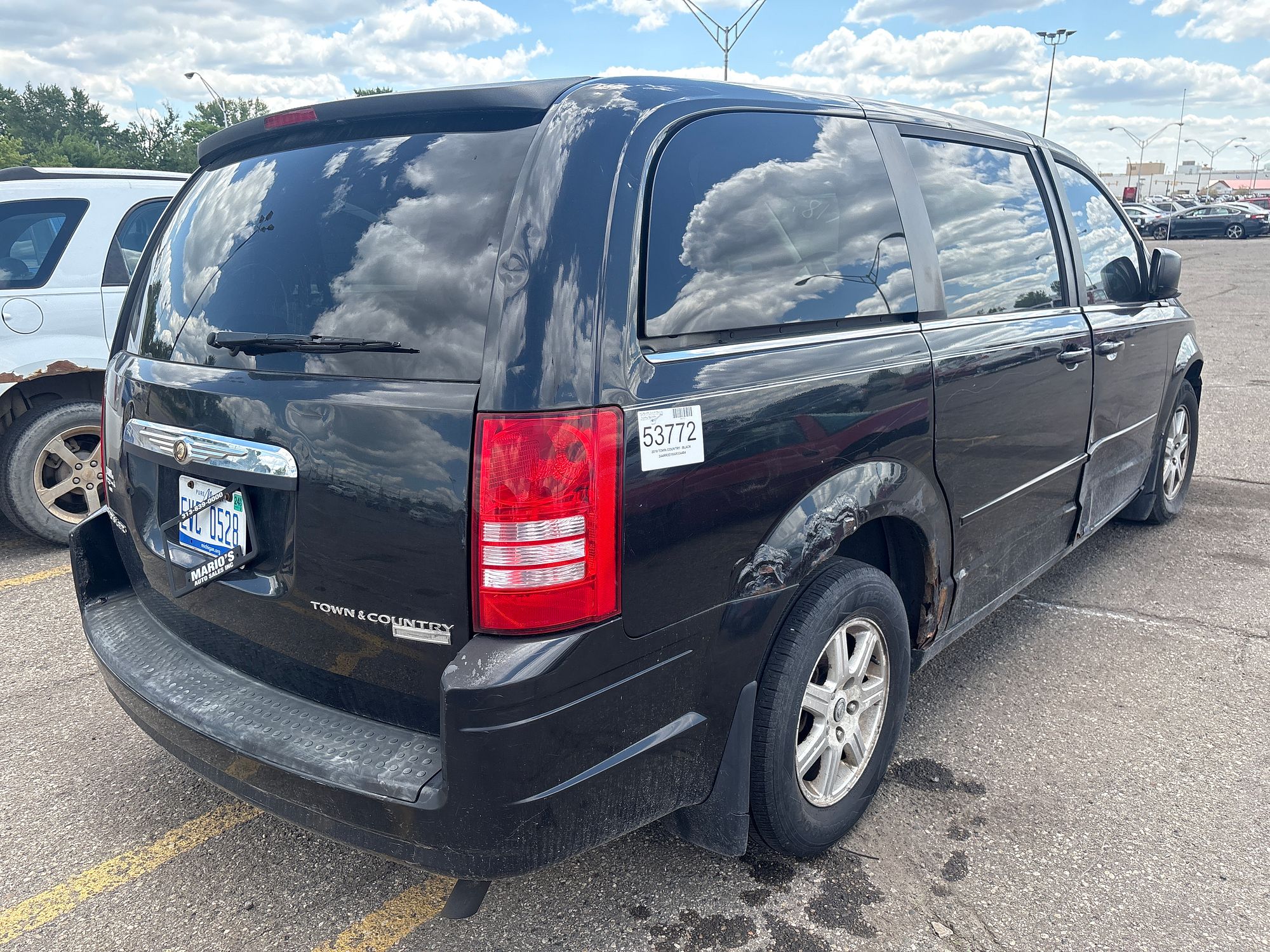 2010 CHRYSLER TOWN COUNTRY - Image 3