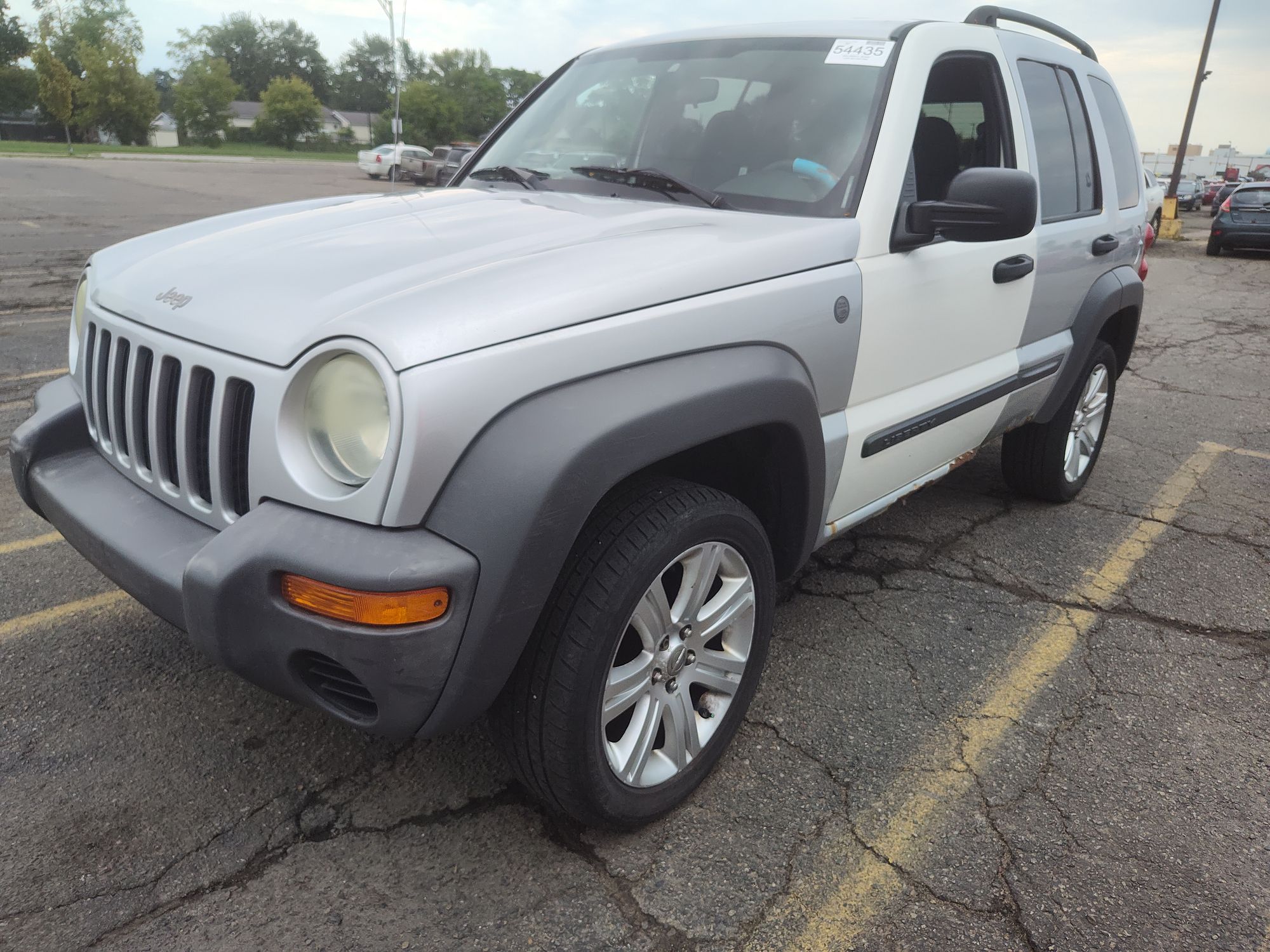 2004 JEEP LIBERTY - Image 1