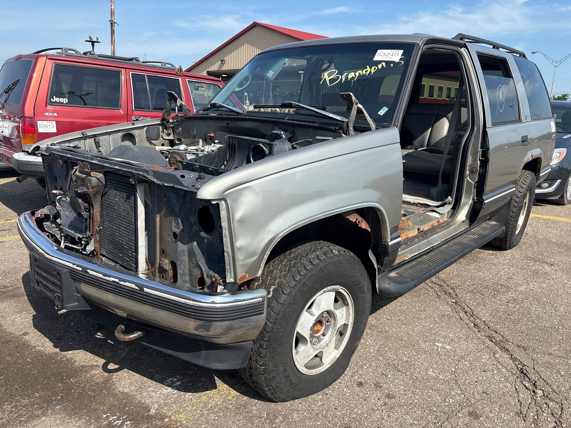 1999 GMC YUKON - Image 1