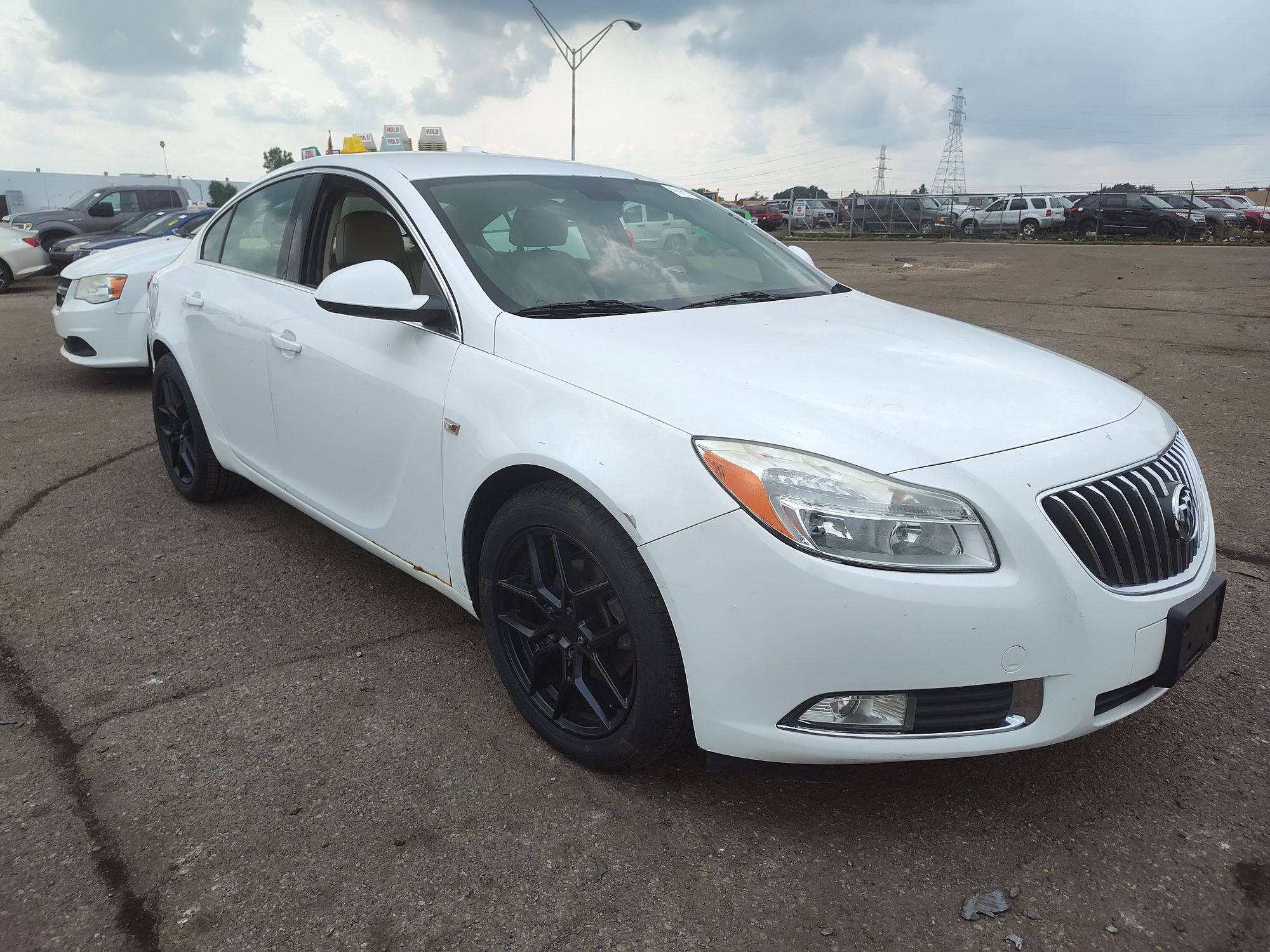 2011 BUICK REGAL - Image 2