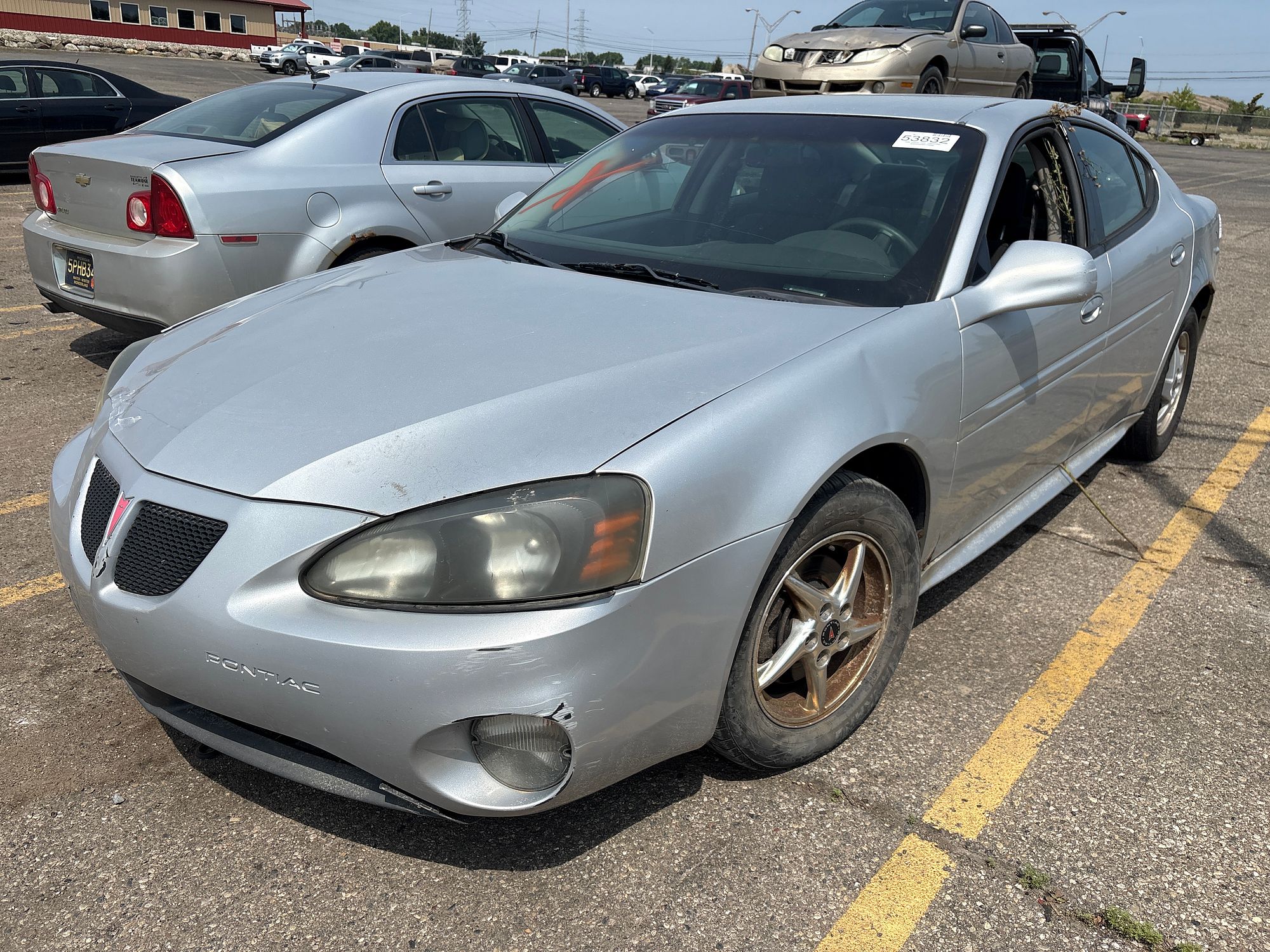 2004 PONTIAC GRAND PRIX - Image 1