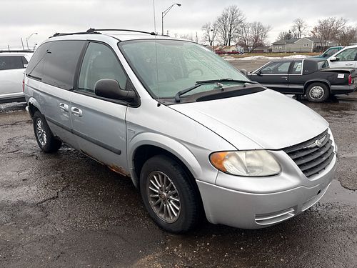 2005 CHRYSLER TOWN COUNTRY - Thumbnail 2