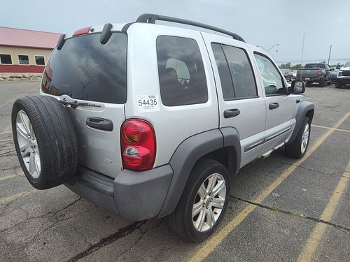 2004 JEEP LIBERTY - Thumbnail 3