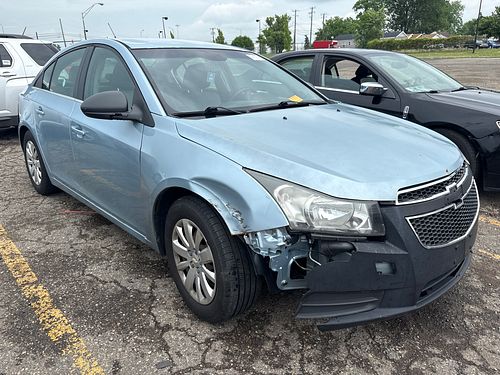 2011 CHEVROLET CRUZE - Thumbnail 2