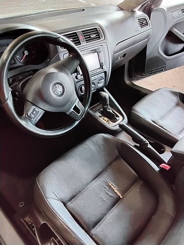 2011 VOLKSWAGEN JETTA - Thumbnail 5
