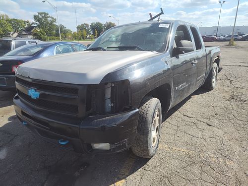 2011 CHEVROLET SILVERADO 1500 - Thumbnail 1