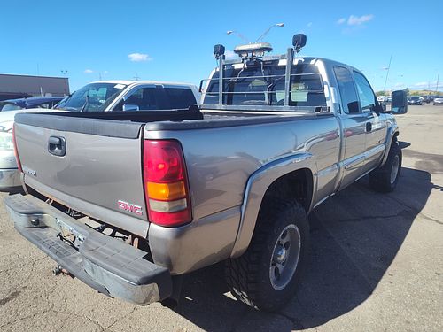 2003 GMC SIERRA 2500 - Thumbnail 3