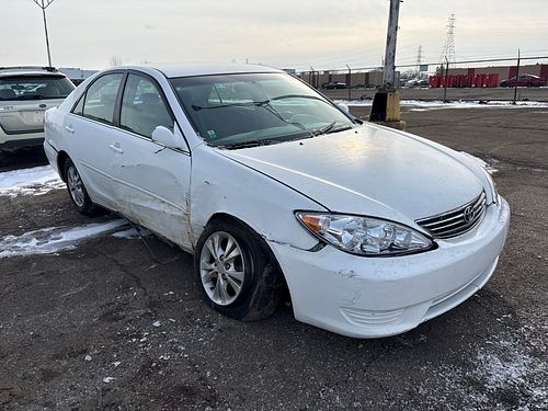 2005 TOYOTA CAMRY - Thumbnail 2