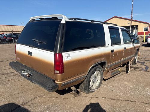 1998 GMC SUBURBAN 1500 - Thumbnail 3