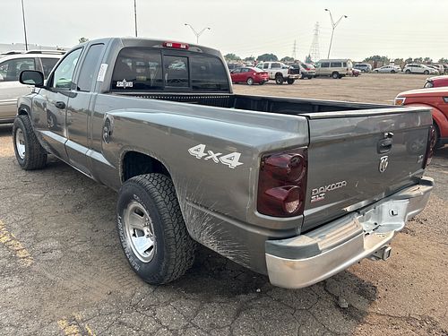 2005 DODGE DAKOTA - Thumbnail 4