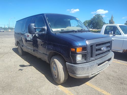 2010 FORD E150 - Thumbnail 2