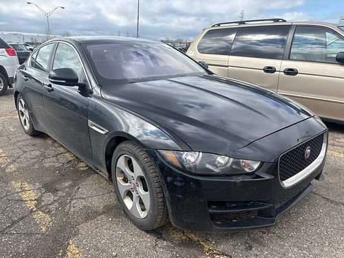 2017 JAGUAR XE - Thumbnail 2