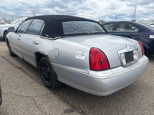 2000 LINCOLN TOWN CAR - Thumbnail 4