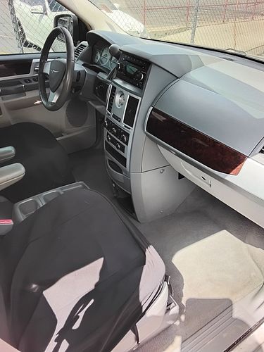2010 CHRYSLER TOWN COUNTRY - Thumbnail 7