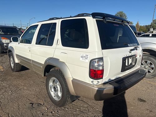 2000 INFINITI QX4 - Thumbnail 4