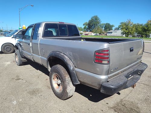 2000 CHEVROLET S10 PICKUP - Thumbnail 4