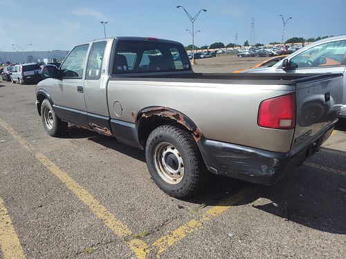 2003 GMC SONOMA - Thumbnail 4