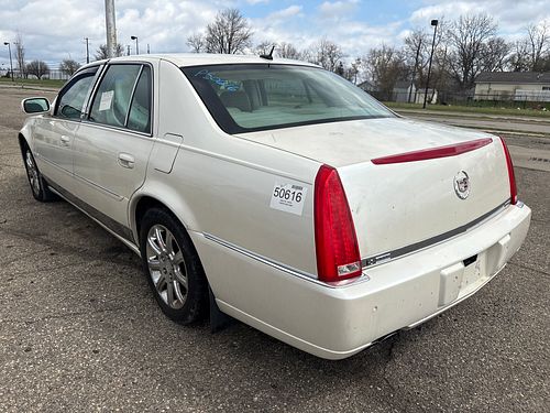 2008 CADILLAC DTS - Thumbnail 4