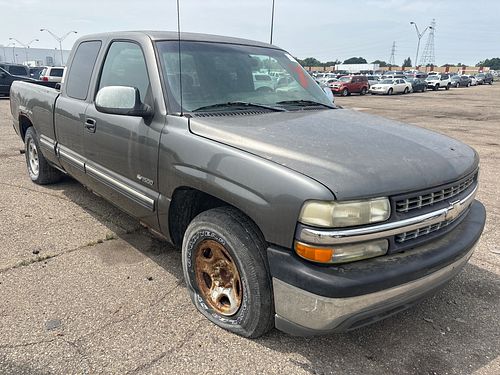 2001 CHEVROLET SILVERADO 1500 - Thumbnail 2