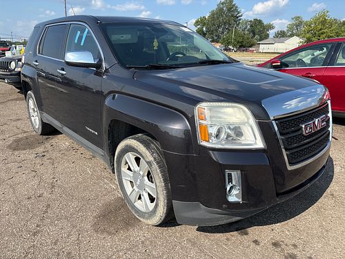 2013 GMC TERRAIN - Thumbnail 2
