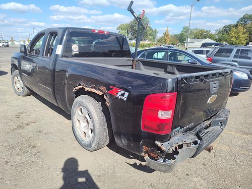 2011 CHEVROLET SILVERADO 1500 - Thumbnail 4