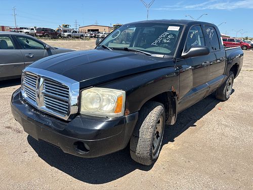 2005 DODGE DAKOTA - Thumbnail 1