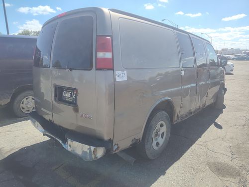 2004 GMC SAVANA 1500 - Thumbnail 3