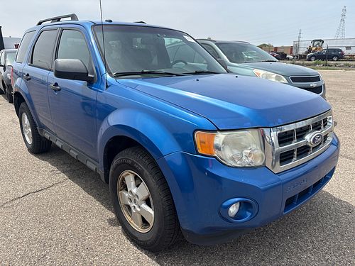 2011 FORD ESCAPE - Thumbnail 2