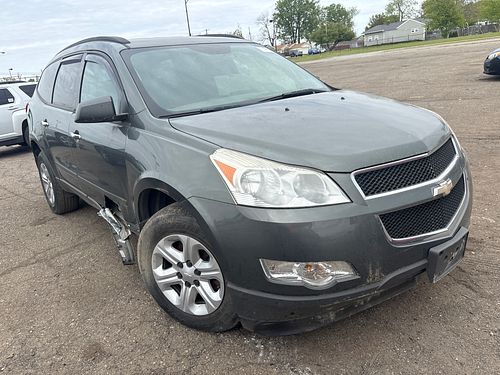 2011 CHEVROLET TRAVERSE - Thumbnail 2