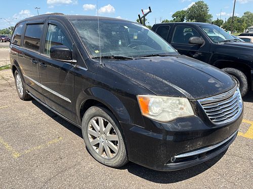 2012 CHRYSLER TOWN COUNTRY - Thumbnail 2