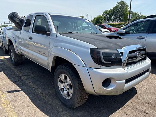 2006 TOYOTA TACOMA - Thumbnail 2