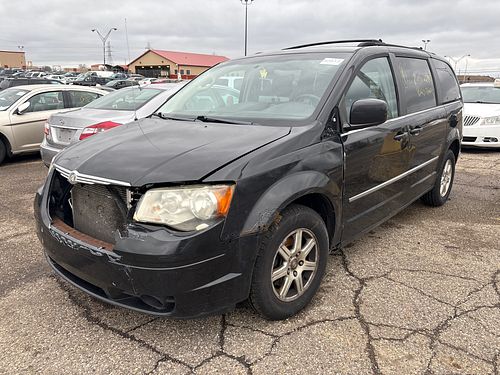 2010 CHRYSLER TOWN COUNTRY - Thumbnail 1