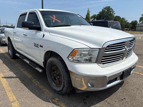 2014 RAM 1500 - Thumbnail 2